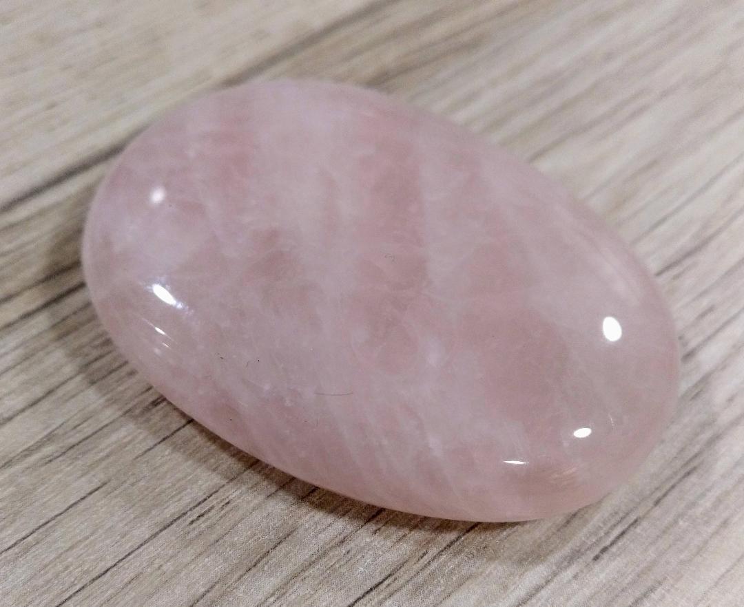 Rodado de Cuarzo Rosa – Piedra Natural para Amor, Paz y Sanación Emocional