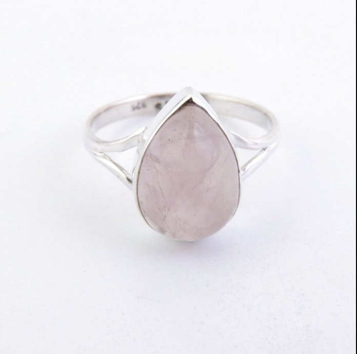 Anillo de Plata con Piedra Natural de Cuarzo Rosa