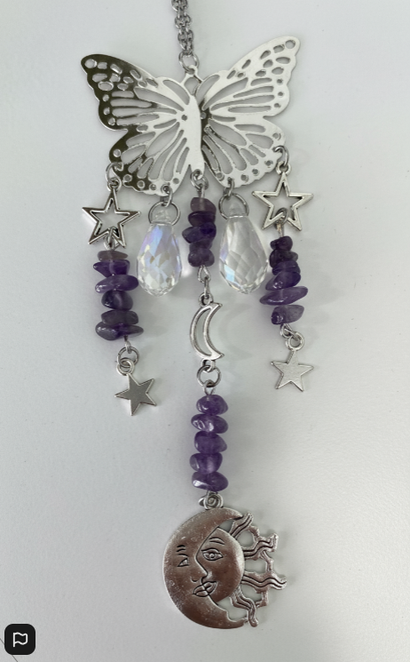 Atrapasol de Mariposa con Amatista – Decoración Energética para Luz, Transformación y Armonía