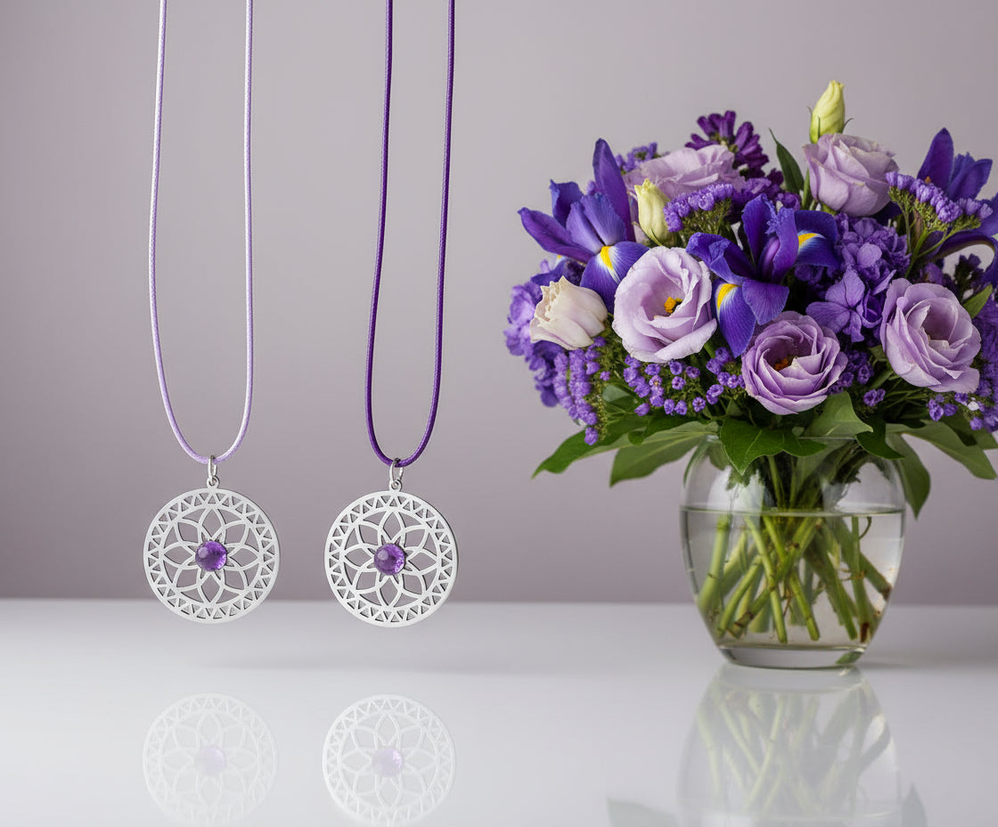 Colgante Mandala de Acero con Amatista – Joya Energética para Intuición, Equilibrio y Protección Espiritual