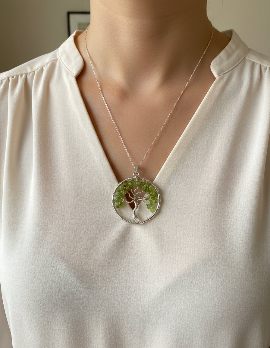 Colgante Árbol de la Vida con Olivino 35 mm – Amuleto para Crecimiento, Vitalidad y Protección Energética