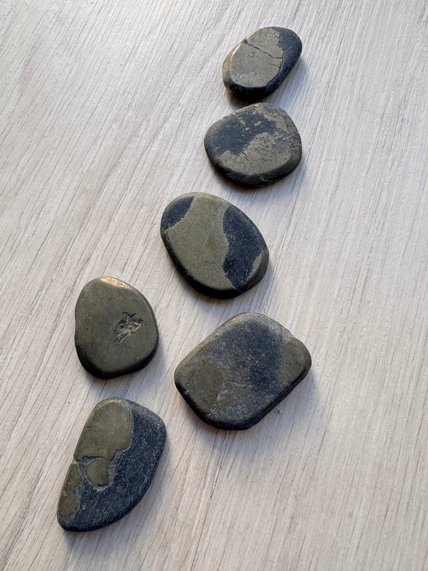 Pirita Natural – Mineral para Abundancia, Protección y Energía Dorada