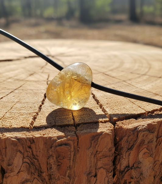 Colgante Caramelito Mini de Citrino – Amuleto Solar para Abundancia, Vitalidad y Alegría Interior