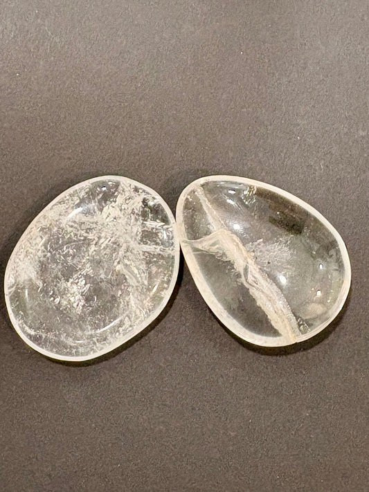 Rodado Plano de Cuarzo – Piedra Natural para Energía, Claridad y Armonía Interior