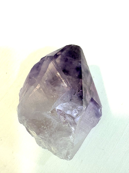 Punta de Amatista Extra – Cristal Natural para Protección, Intuición y Energía Elevada