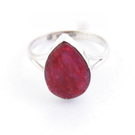 Anillo de Plata con Piedra Natural de Rubí