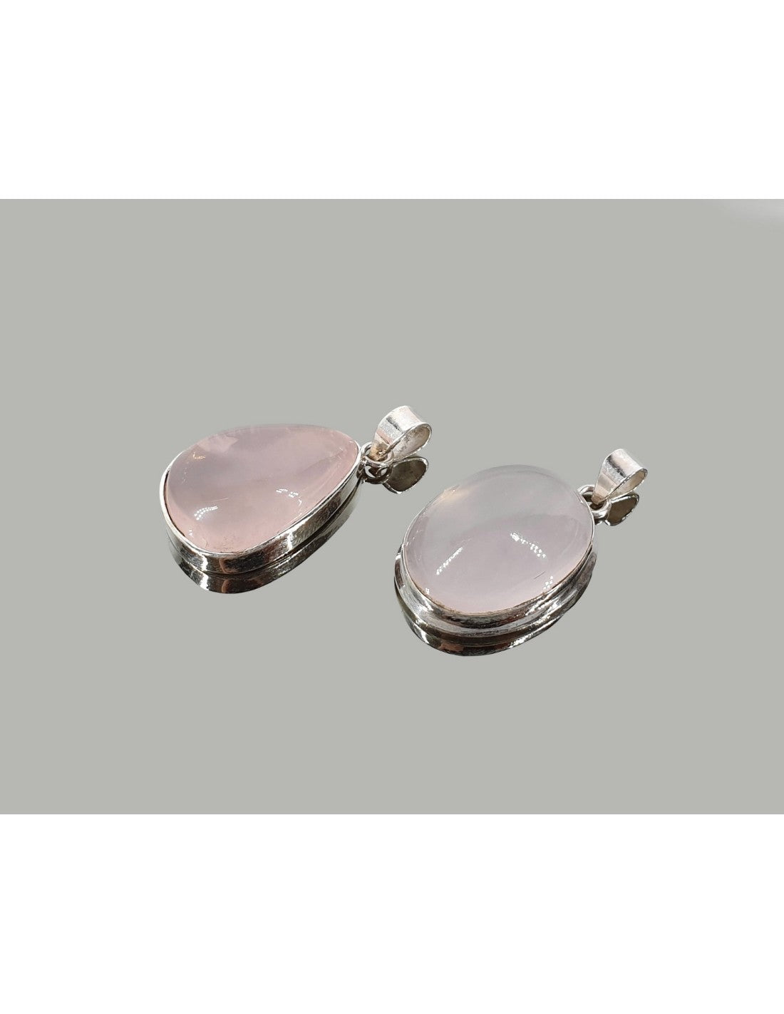Colgante Cabujón de Cuarzo Rosa en Plata de Ley