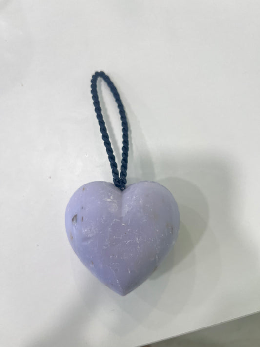 Jabón Artesanal Bio de Lavanda en Forma de Corazón – Relajación y Belleza Natural