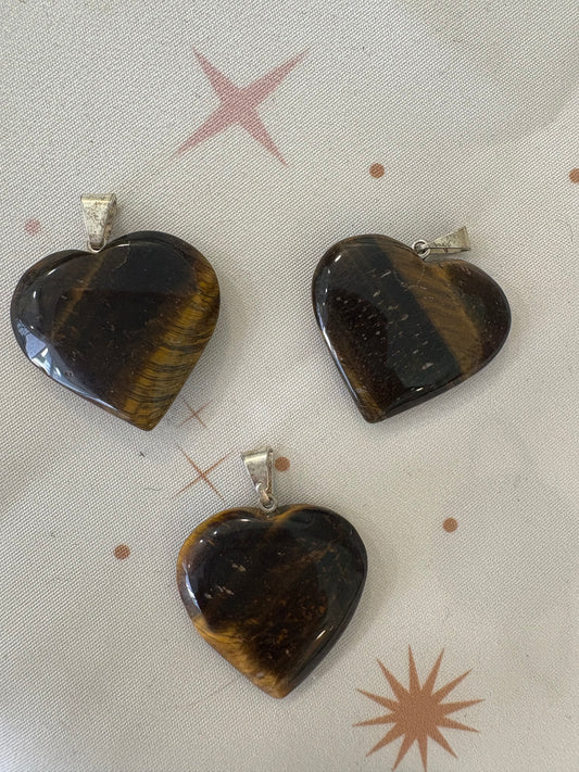 Colgante Corazón de Ojo de Tigre – Protección, Confianza y Energía Vital